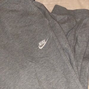 Men Used Nike SweatPants .